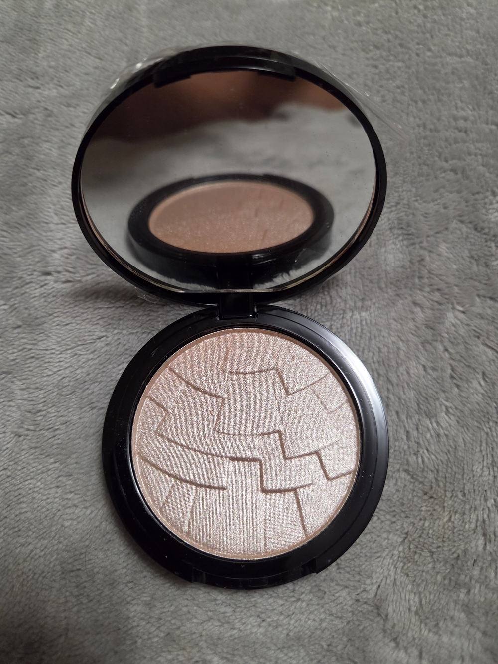 Anastasis Illuminator Powder New In Box